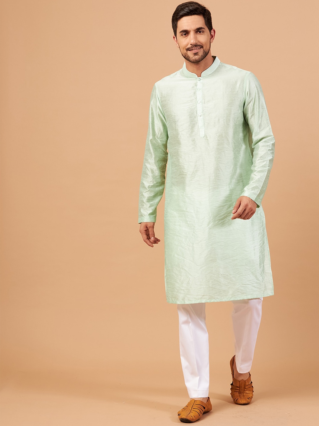 

HILO DESIGN Mandarin Collar Silk Straight Kurta, Green