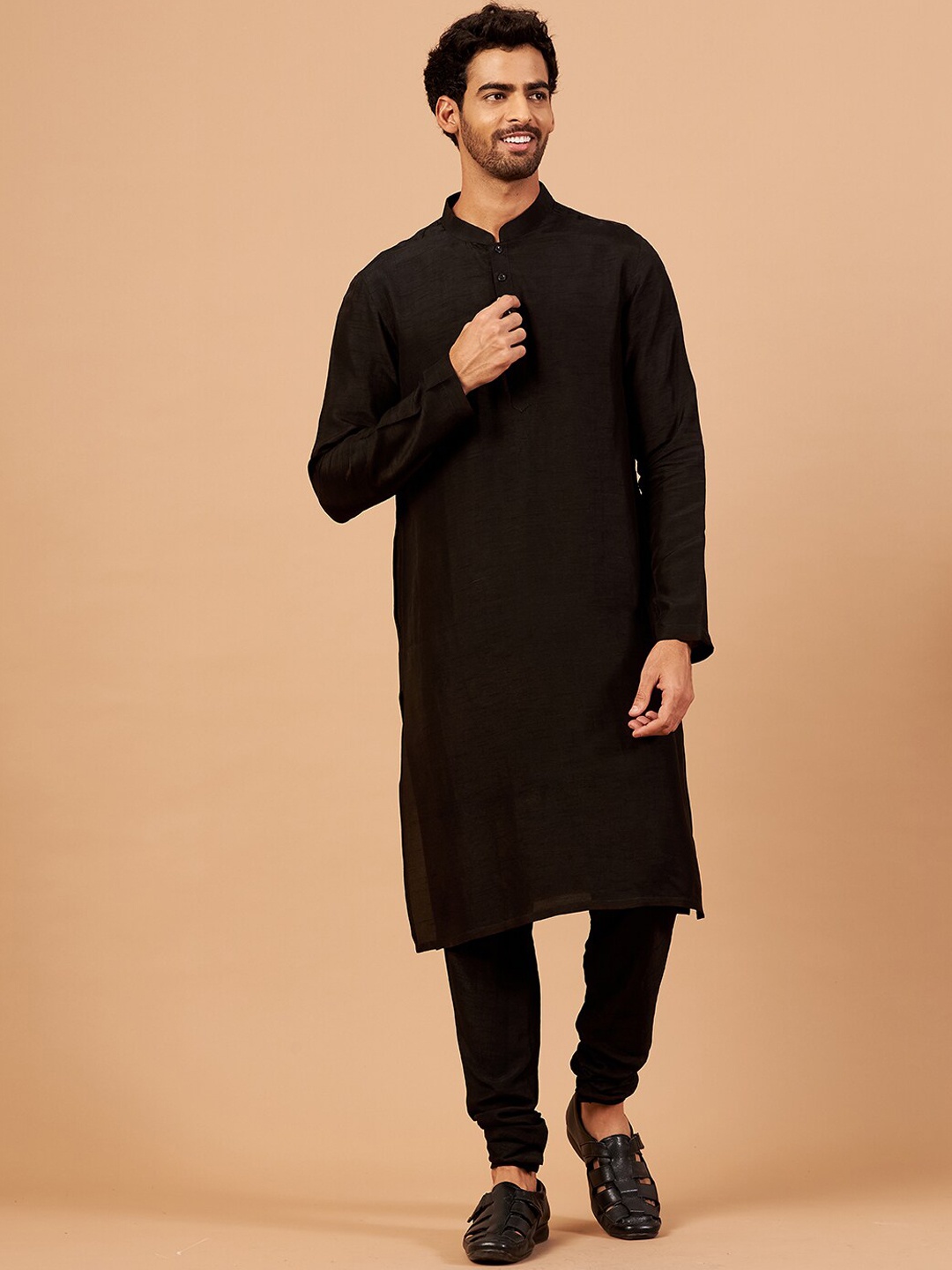 

HILO DESIGN Mandarin Collar Silk Straight Kurta, Black