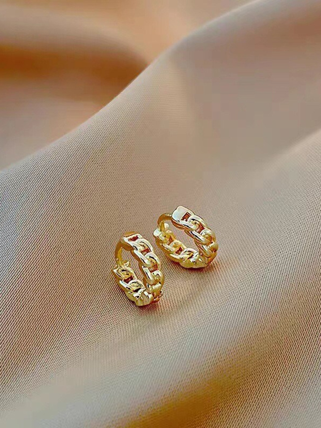 

MYKI Gold-Plated Contemporary Hoop Earrings
