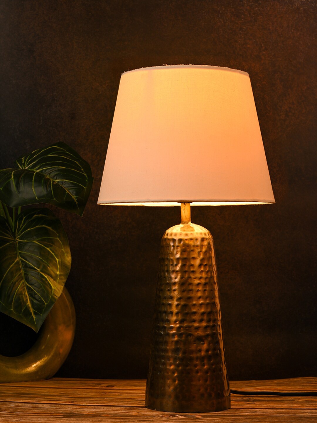 

green girgit White & Golden Frustum Shaped Hammered Copper Base Table Lamp