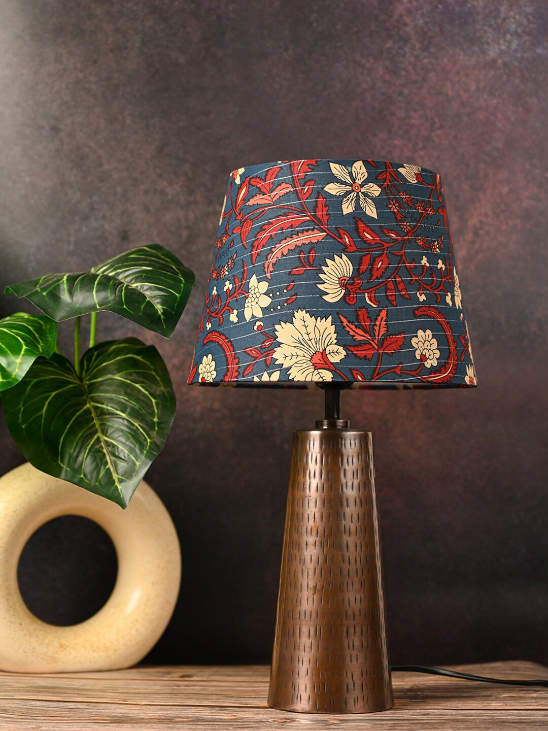 

green girgit Blue & Copper Floral Printed Frustum Shape Copper Base Table Lamp