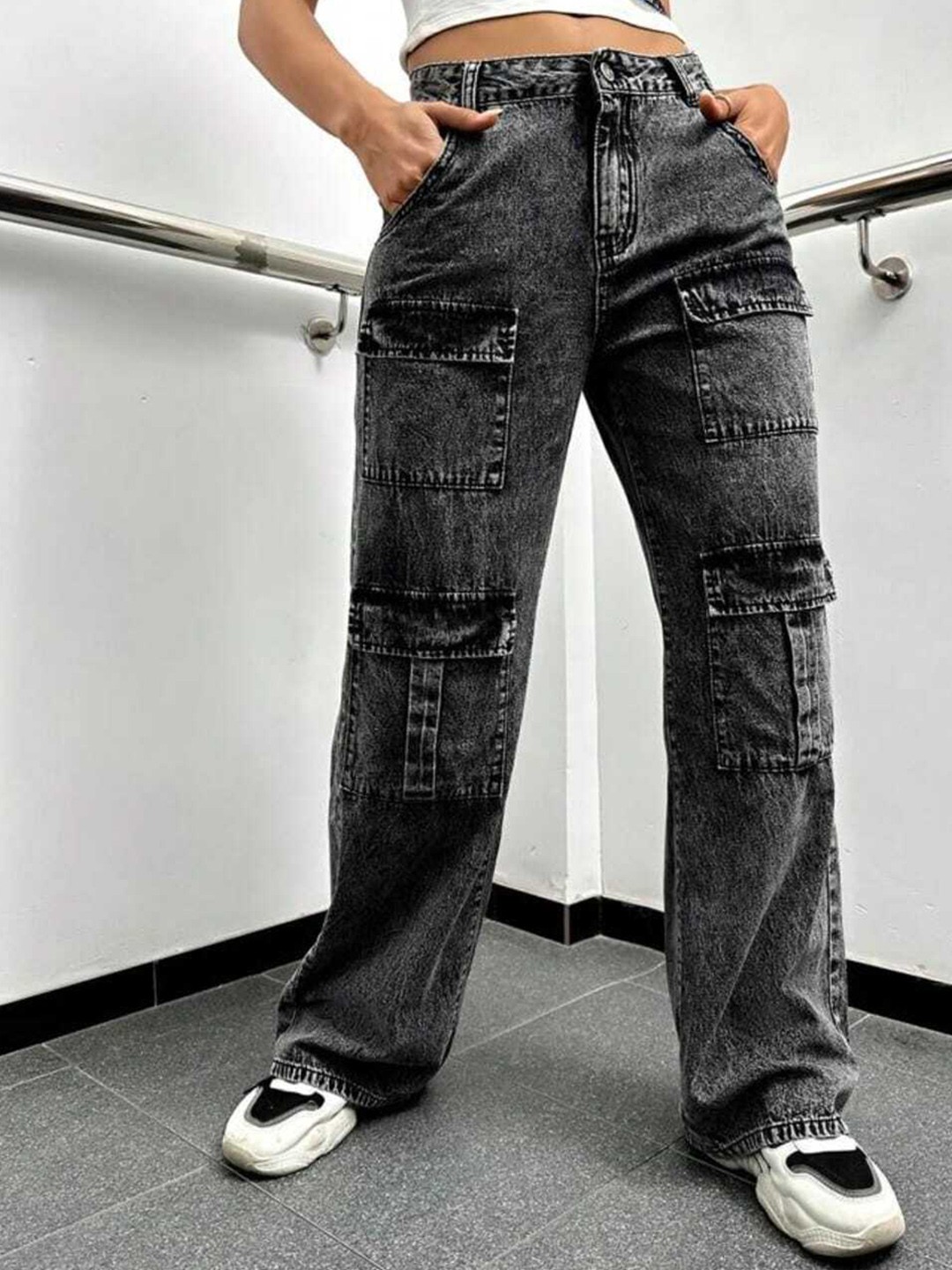 

Next One Women Smart Wide Leg Low-Rise Heavy Fade Cotton Stretchable Jeans, Black
