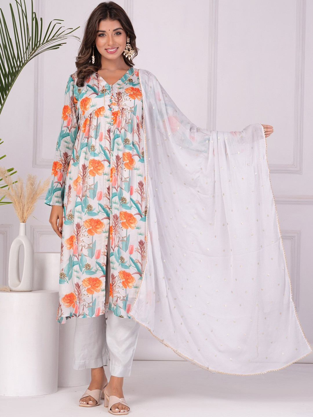 

EtnicaWear Floral Printed Empire Beads and Stones Pure Silk Kurta & Pyjamas With Dupatta, White