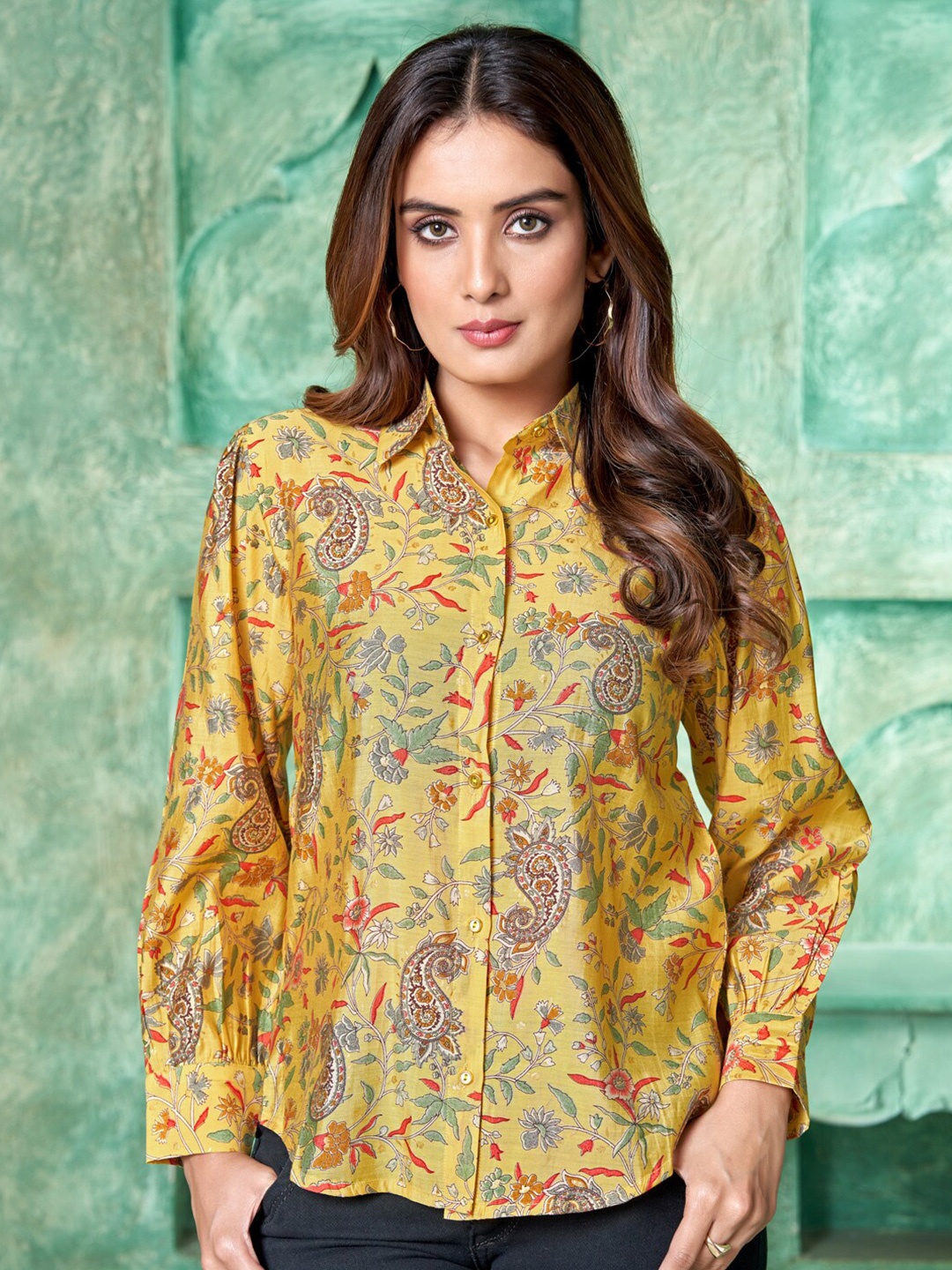 

DRESOUL Classic Ethnic Motifs Printed Casual Shirt, Yellow