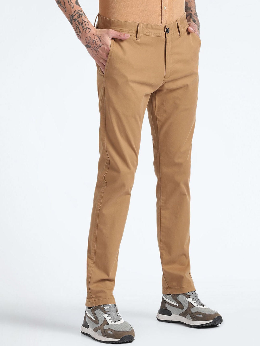 

Flying Machine Men Tapered Fit Mid-Rise Trousers, Brown