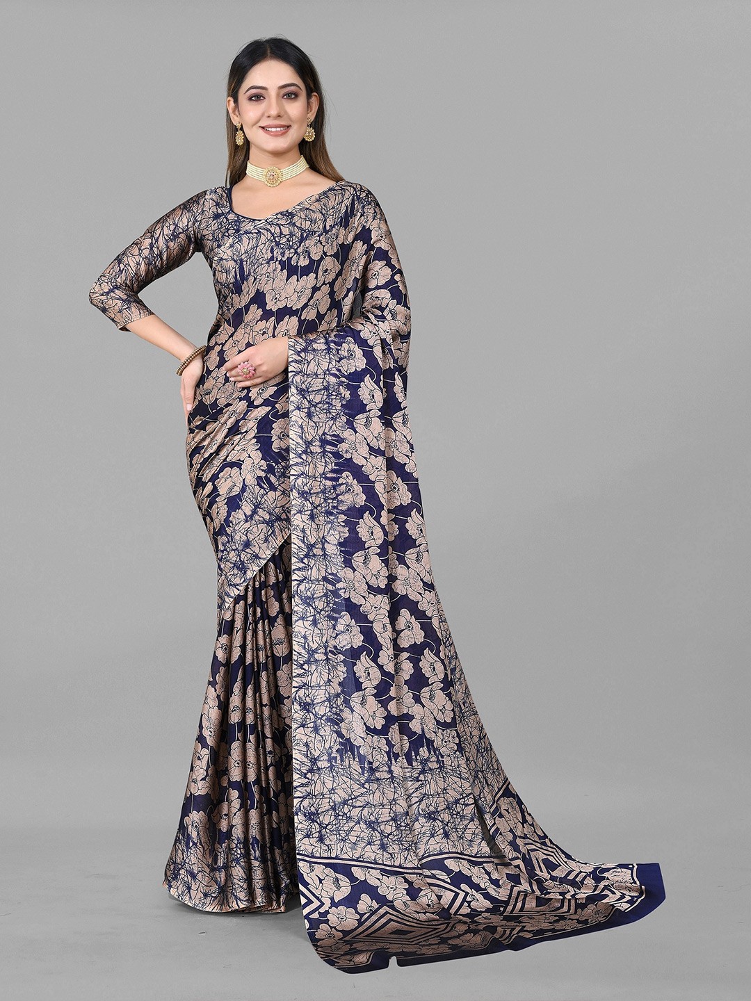 

VEDANT VASTRAM Floral Printed Mysore Silk Saree, Navy blue