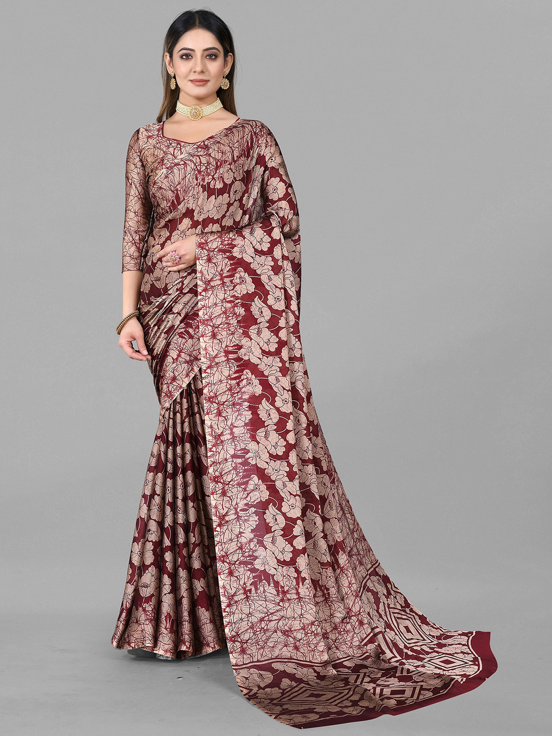 

VEDANT VASTRAM Floral Printed Designer Saree, Maroon