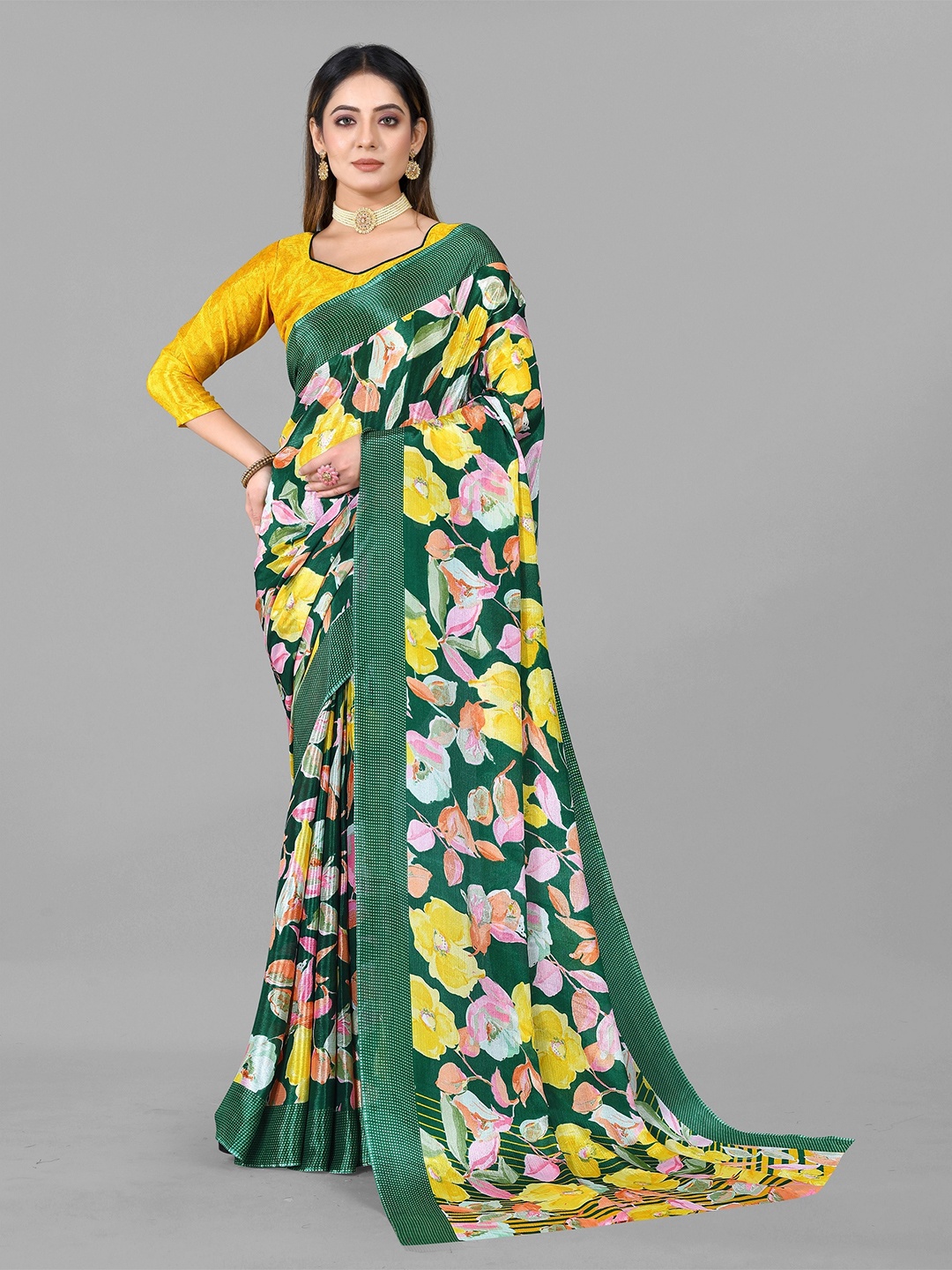 

VEDANT VASTRAM Floral Printed Designer Saree, Yellow