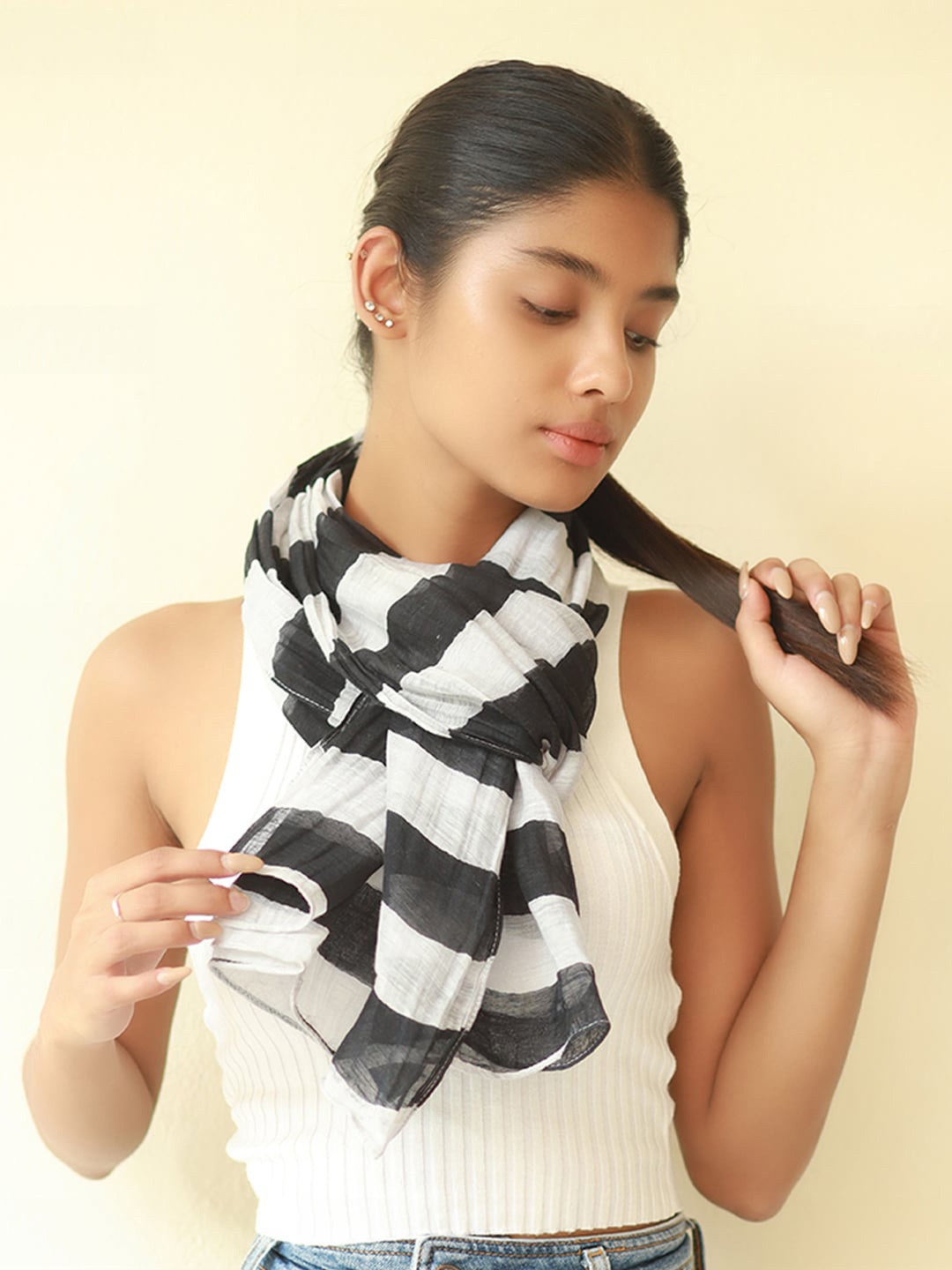 

Ayesha Women Black & White Striped Scarf