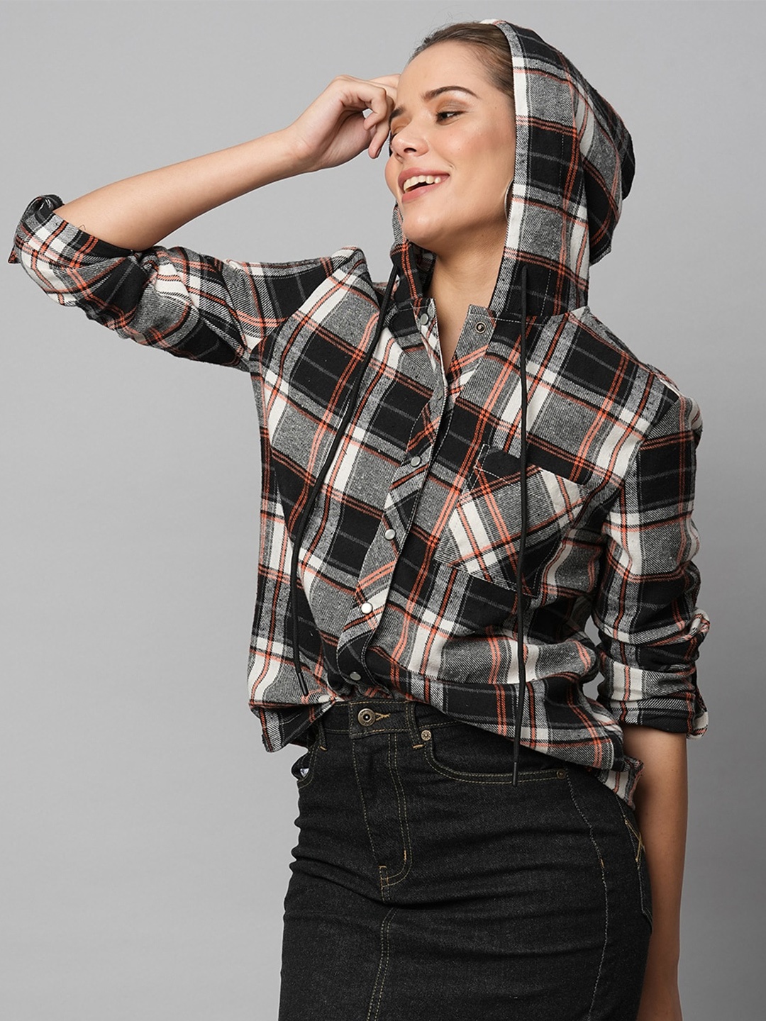 

Chemistry Checked Hood Roll-Up Sleeves Casual Shirt, Black