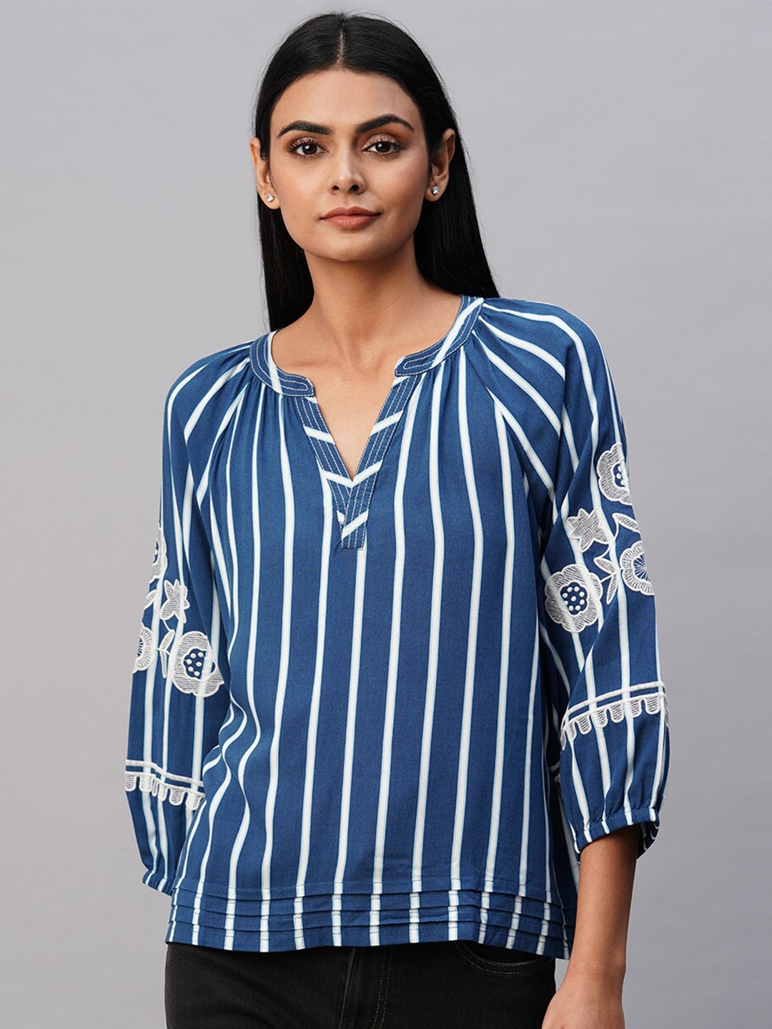 

Chemistry Striped Mandarin Collar Raglan Sleeves Regular Top, Blue