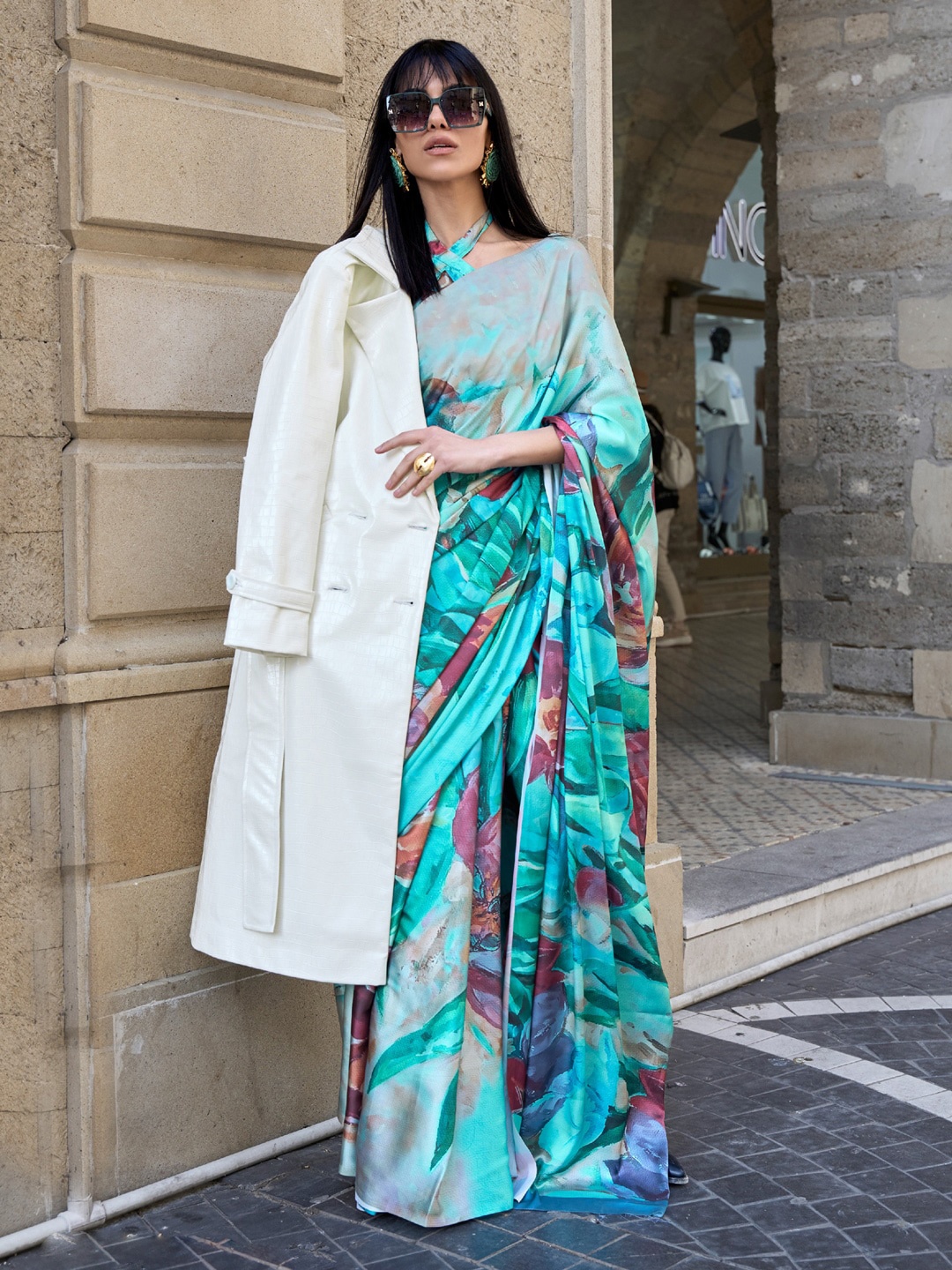 

Mitera Abstract Printed Satin Saree, Blue