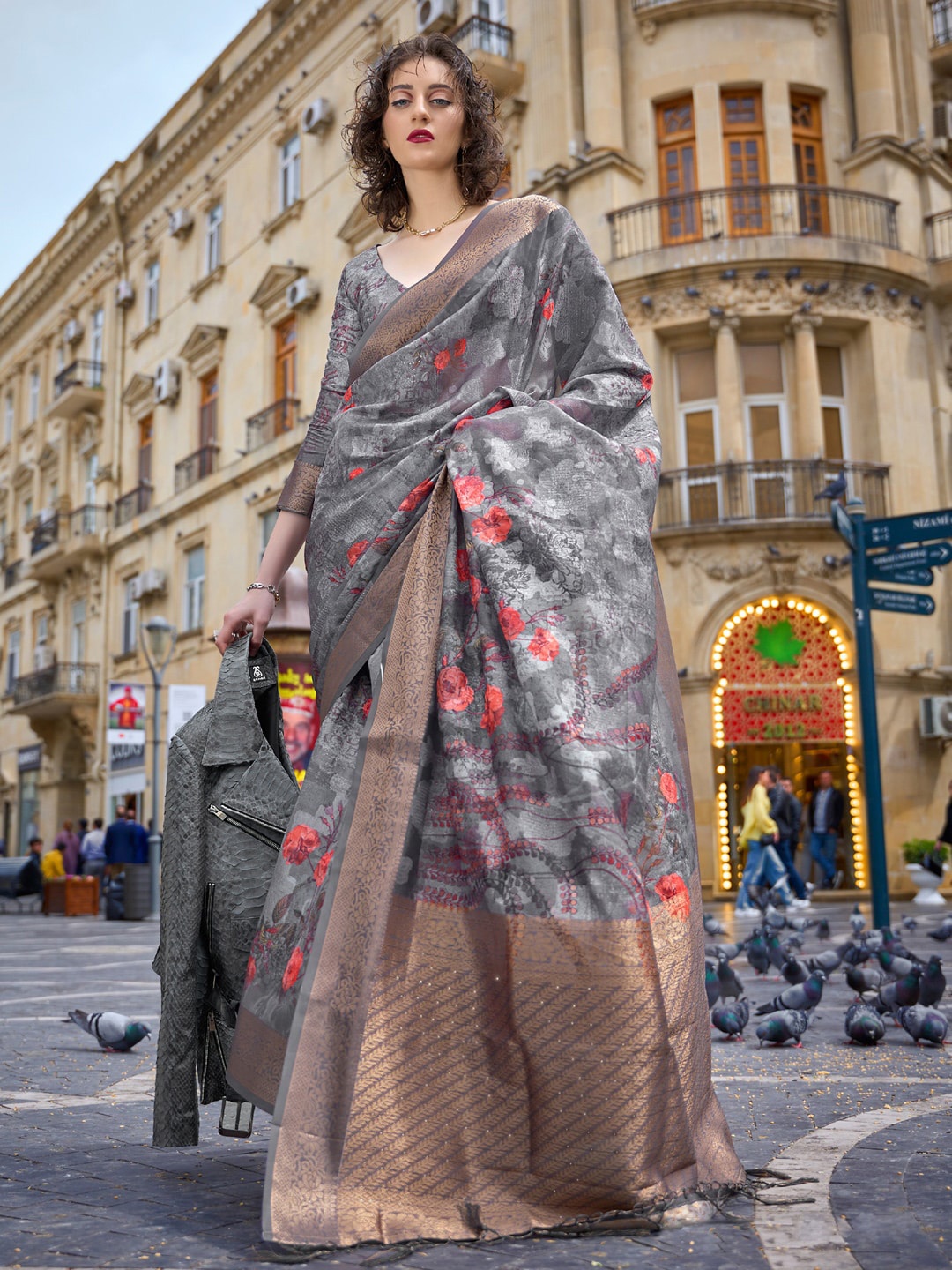 

Mitera Grey & Red Floral Sequinned Brasso Sungudi Saree