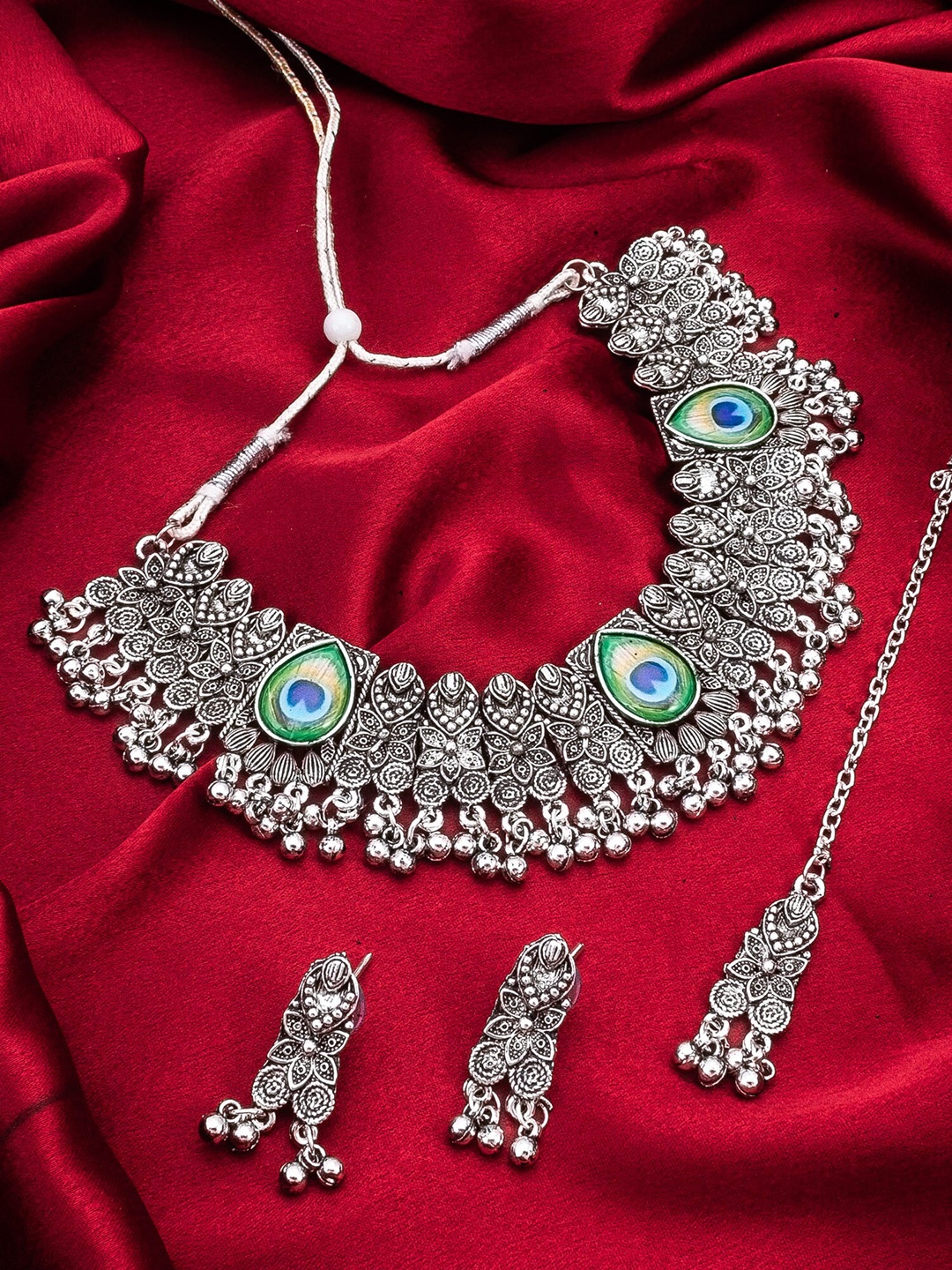 

aadita Silver-Plated Stones-Studded & Beaded Jewellery Set