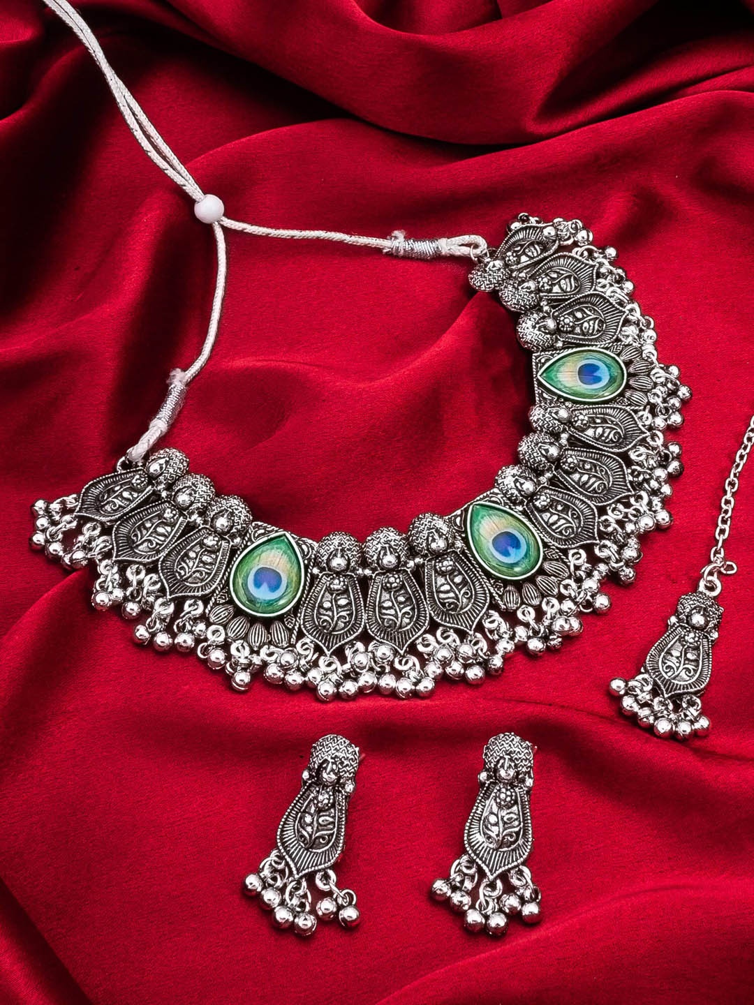 

aadita Silver-Plated & Beaded Jewellery Set