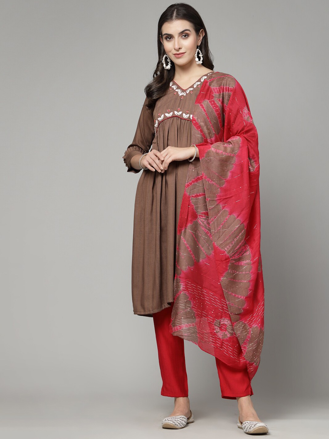 

18 ATTITUDE Floral Embroidered Thread Work A-Line Kurta With Trousers & Dupatta, Coffee brown