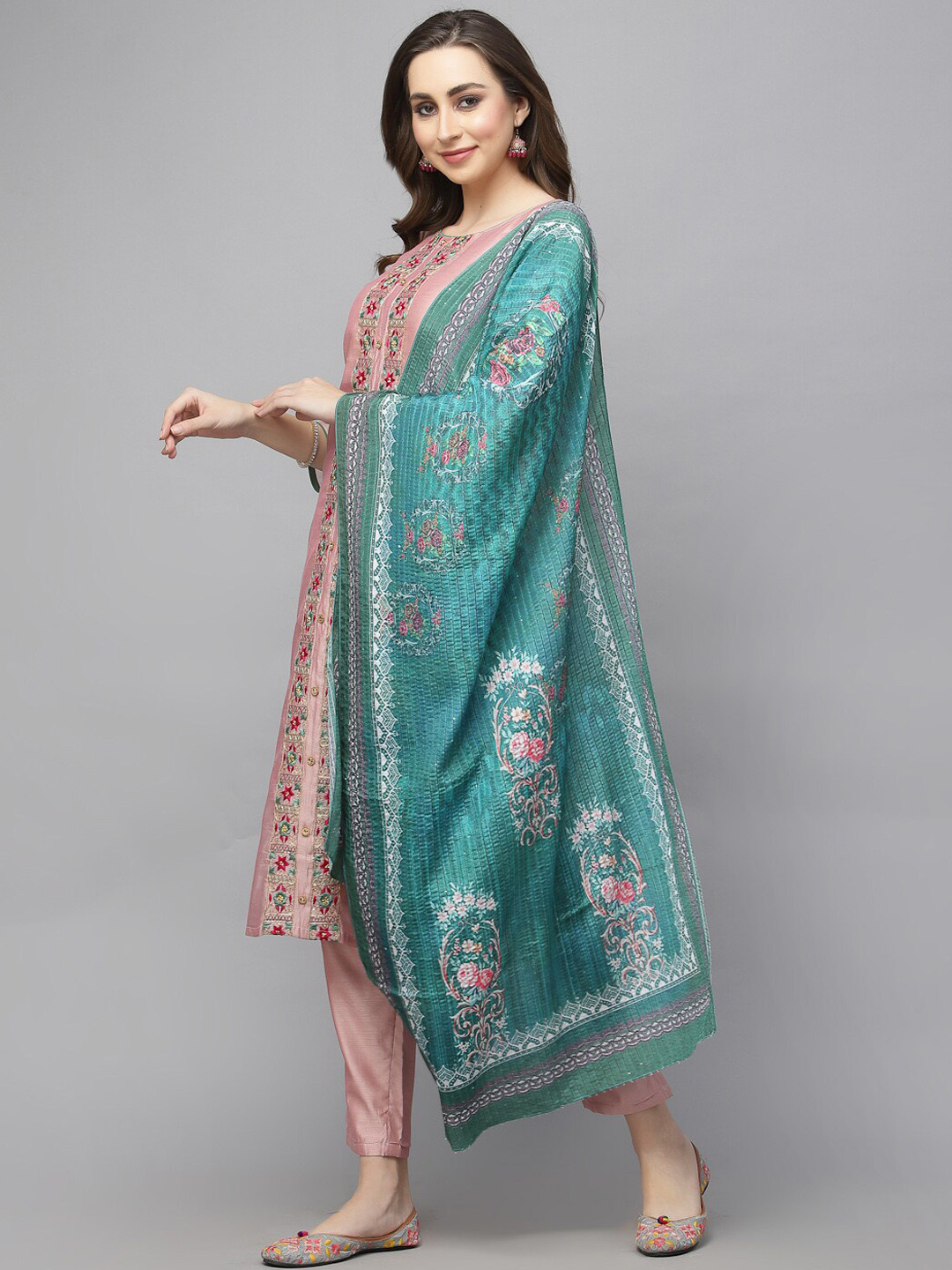 

18 ATTITUDE Floral Embroidered Regular Thread Work Chanderi Silk Kurta with Trousers &, Peach