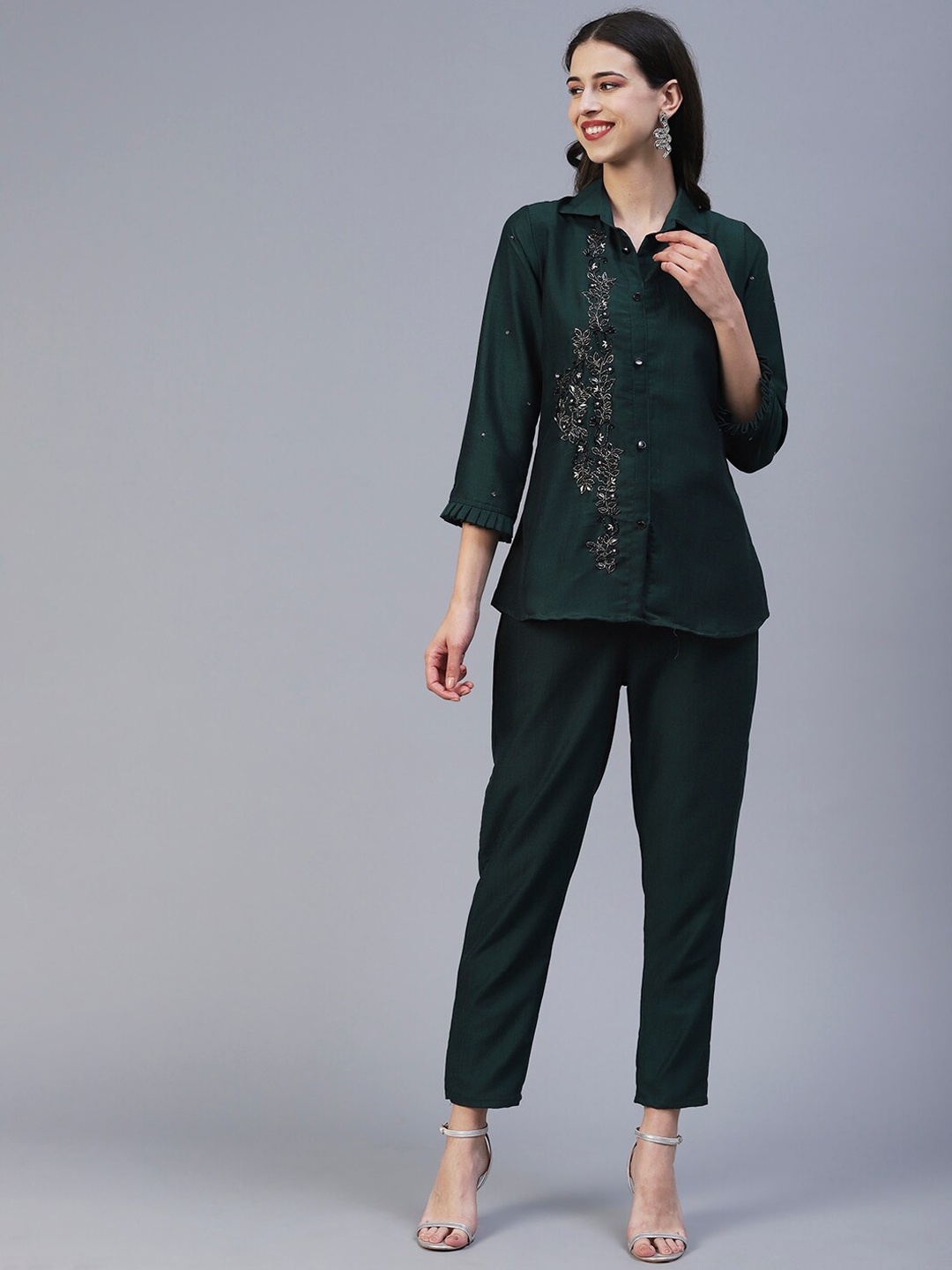 

18 ATTITUDE Floral Embellished Top With Trousers, Green