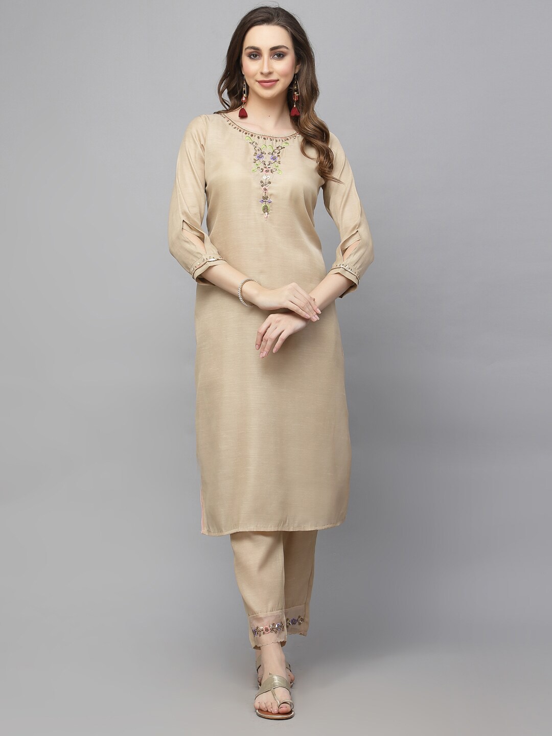 

18 ATTITUDE Floral Embroidered Beads adn Stones Kurta with Trousers & With Dupatta, Beige