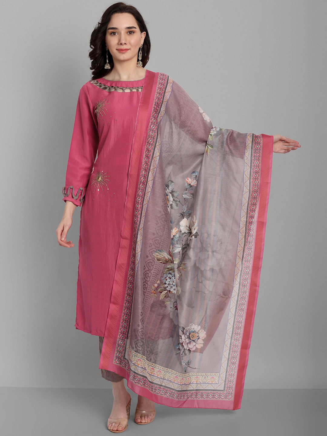 

18 ATTITUDE Floral Embroidered Beads And Stones Linen Kurta With Trousers & Dupatta, Pink