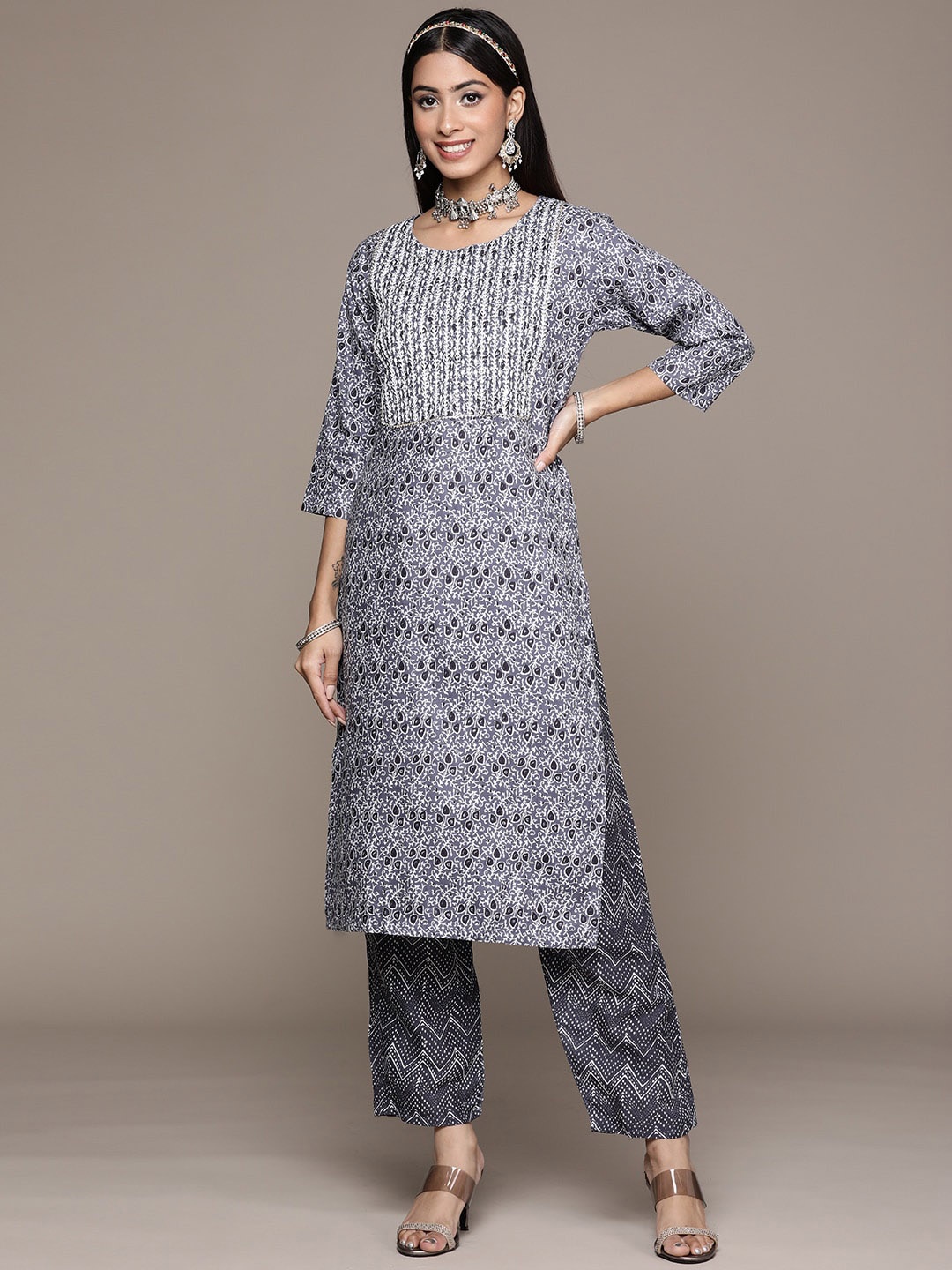 

ZIYAA Abstract Printed Thread Work Kurta, Grey