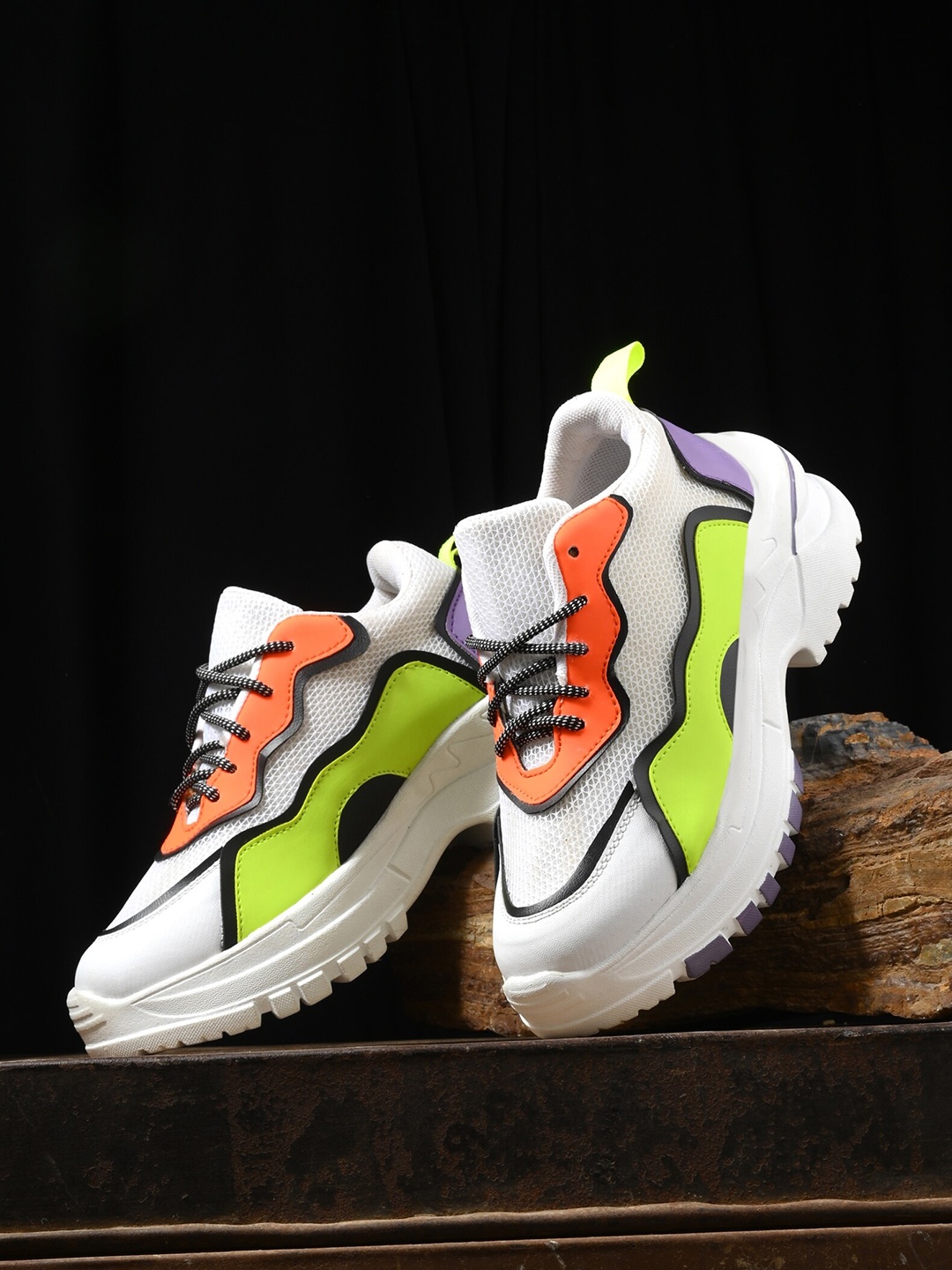 

AfroJack Women Colourblocked Sneakers, White
