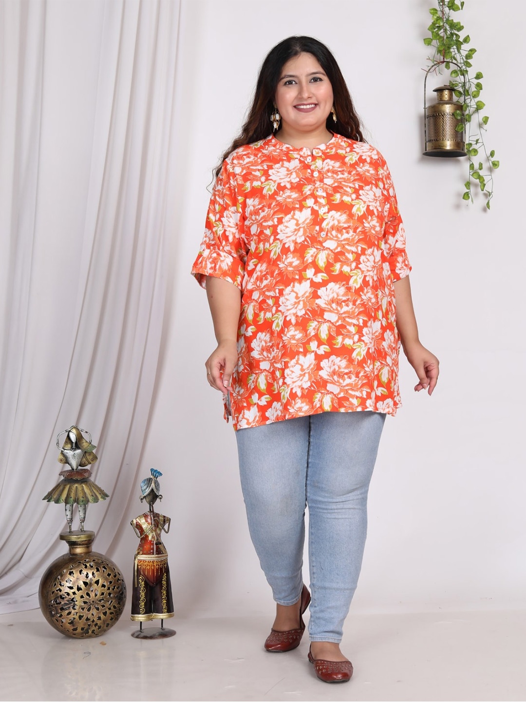 

Swasti Plus Size Floral Printed Pure Cotton Kurti, Orange