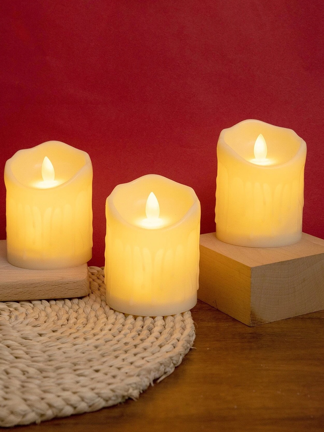 

TIED RIBBONS Set of 3 Battery Operated Led Light Pillar Candles, White