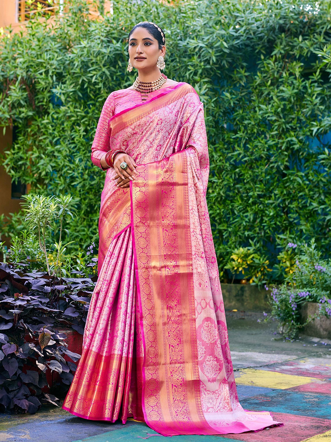 

Mitera Woven Design Zari Silk Kanjeevaram Saree, Pink