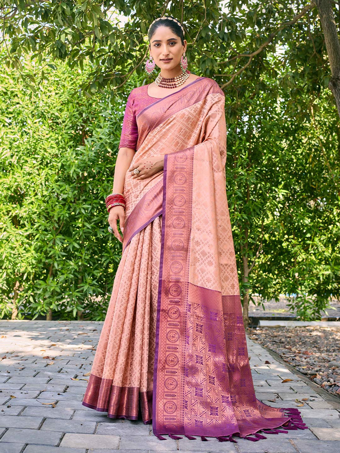 

Mitera Ethnic Motifs Woven Design Zari Kanjeevaram Saree, Peach