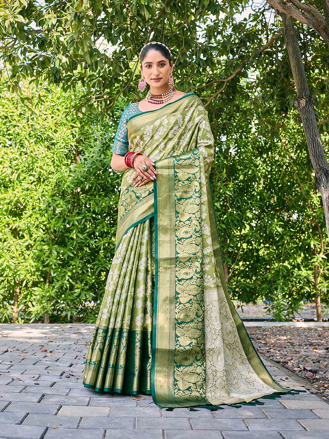 

Mitera Green & White Woven Design Zari Kanjeevaram Saree
