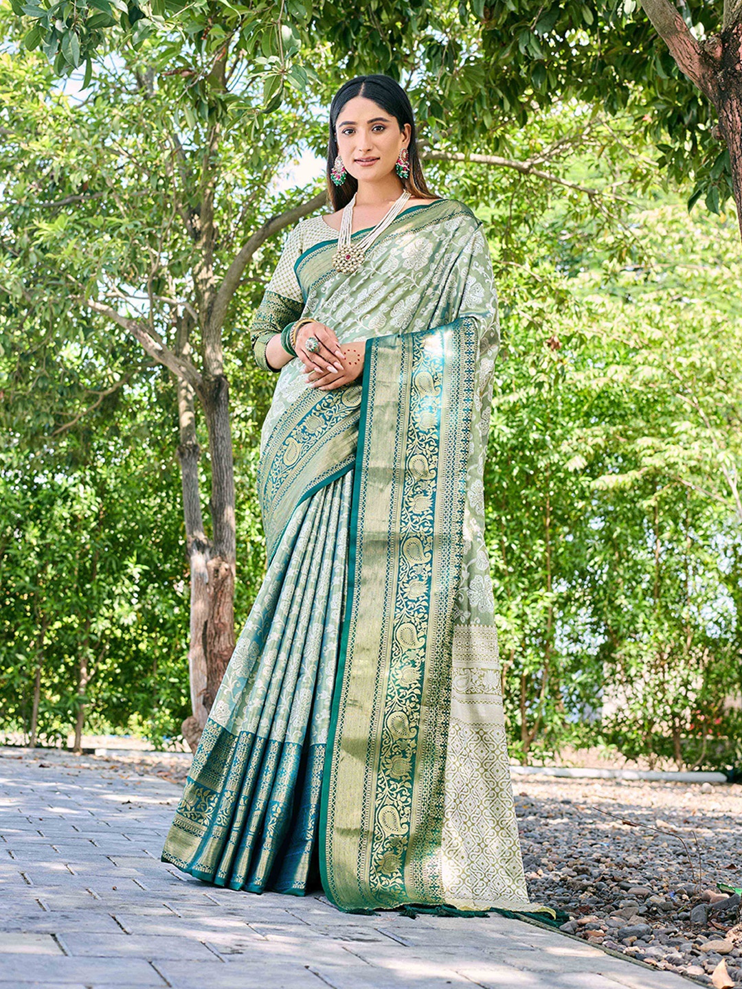 

Mitera Woven Design Zari Silk Kanjeevaram Saree, Green