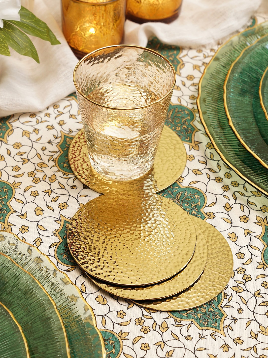 

Pure Home and Living 4 Pieces Hammered Metal Round Coasters, Gold