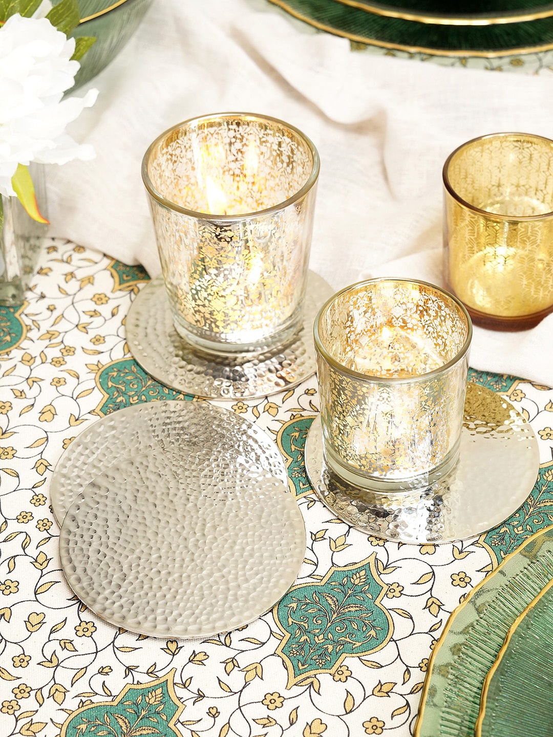 

Pure Home and Living 4 Pieces Hammered Metal Round Coasters, Silver