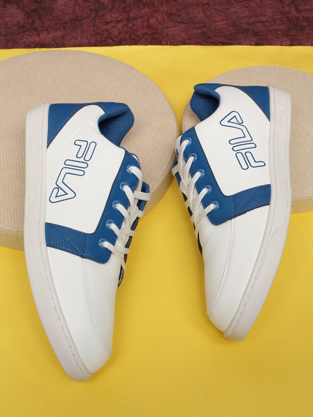 

FILA Men Lango Printed Sneakers, White