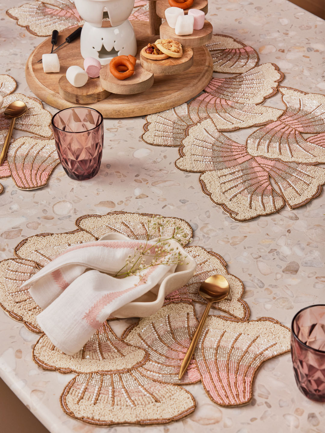 

Eris Home Pink 4 Pieces Kitchen Table Placemats