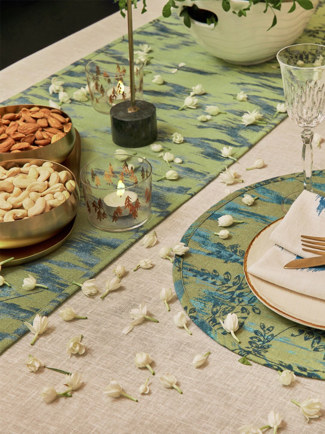 

Eris Home Green & Blue Ikat Printed Pure Cotton Table Runner