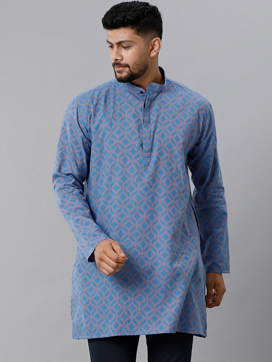

Ramraj Geometric Printed Band Collar Straight Kurta, Blue
