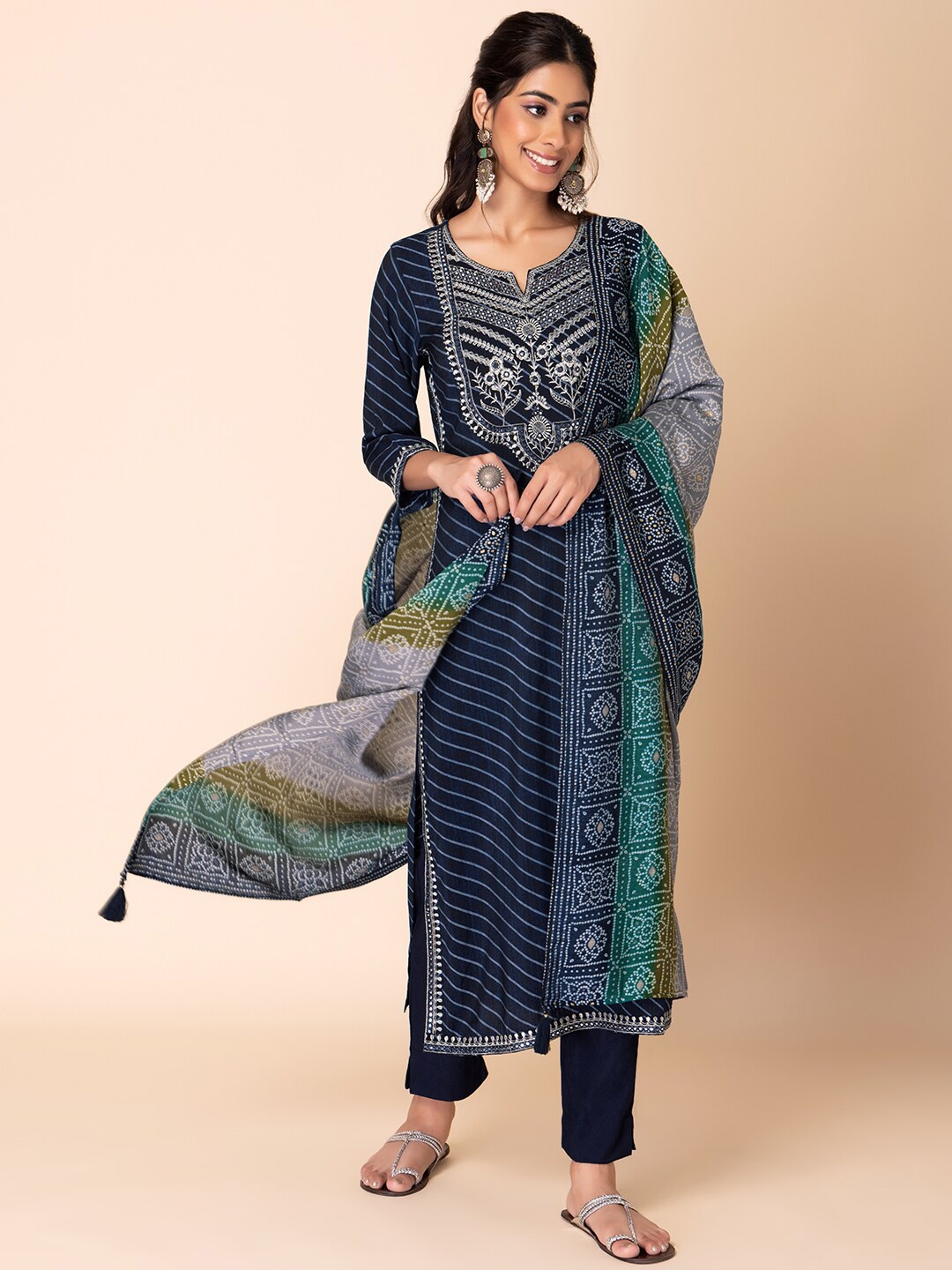 

INDYA Striped Straight Thread Work Kurta Set, Blue