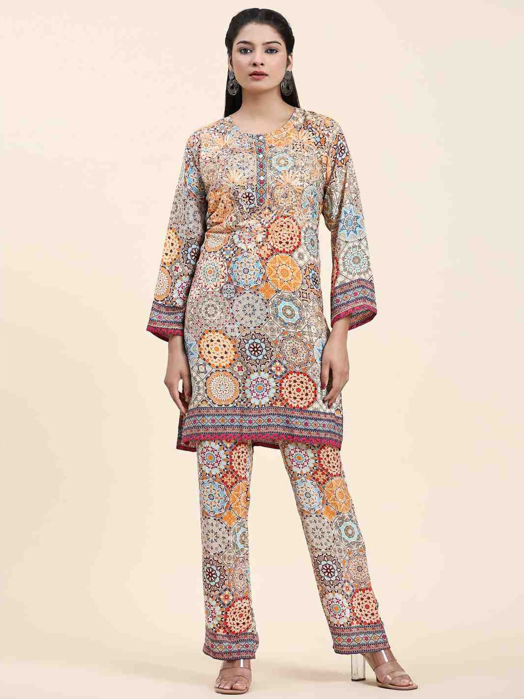 

HOUSE OF KARI Ethnic Motif Printed Regular Straight Kurti with Trousers, Grey