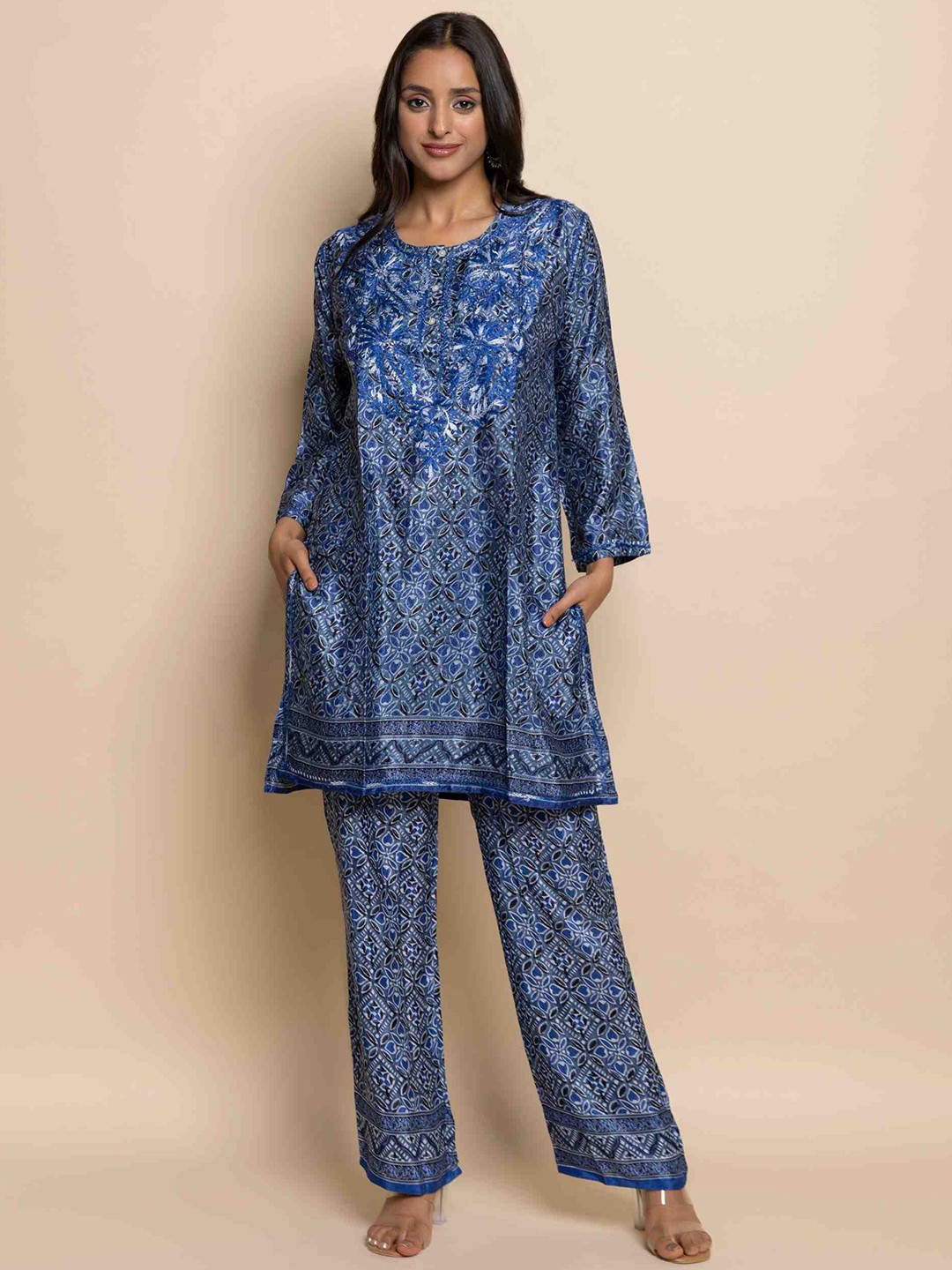 

HOUSE OF KARI Ethnic Motif Printed Regular Chikankari Straight Kurti with Trousers, Blue