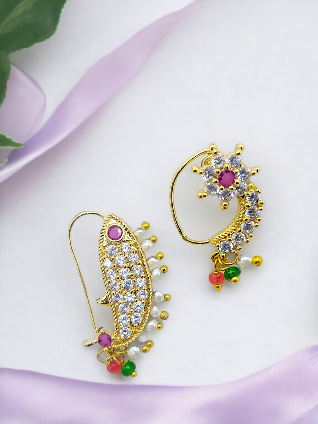 

AccessHer Gold-Plated Artificial stones & be-Studded Clip-On Nosepin
