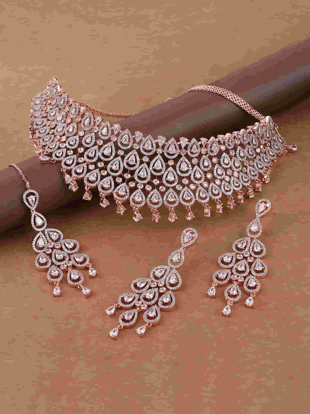 

Mirana Rose Gold-Plated Necklace & Earrings With Maang Tika