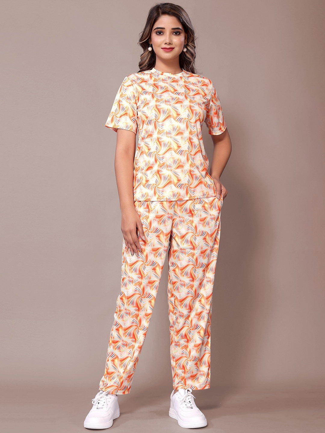 

BAESD Printed Round-Neck T-shirt With Trousers, Cream