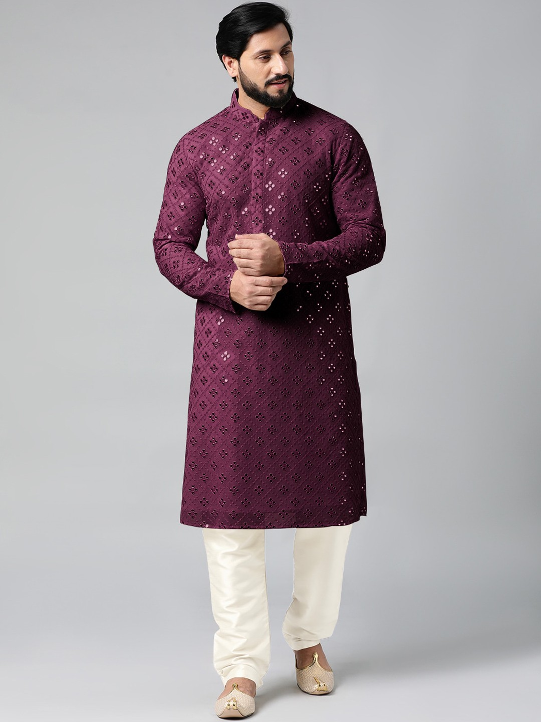 

TheEthnic.Co Ethnic Motifs Embroidered Regular Sequinned Straight Kurta with Pyjamas, Purple
