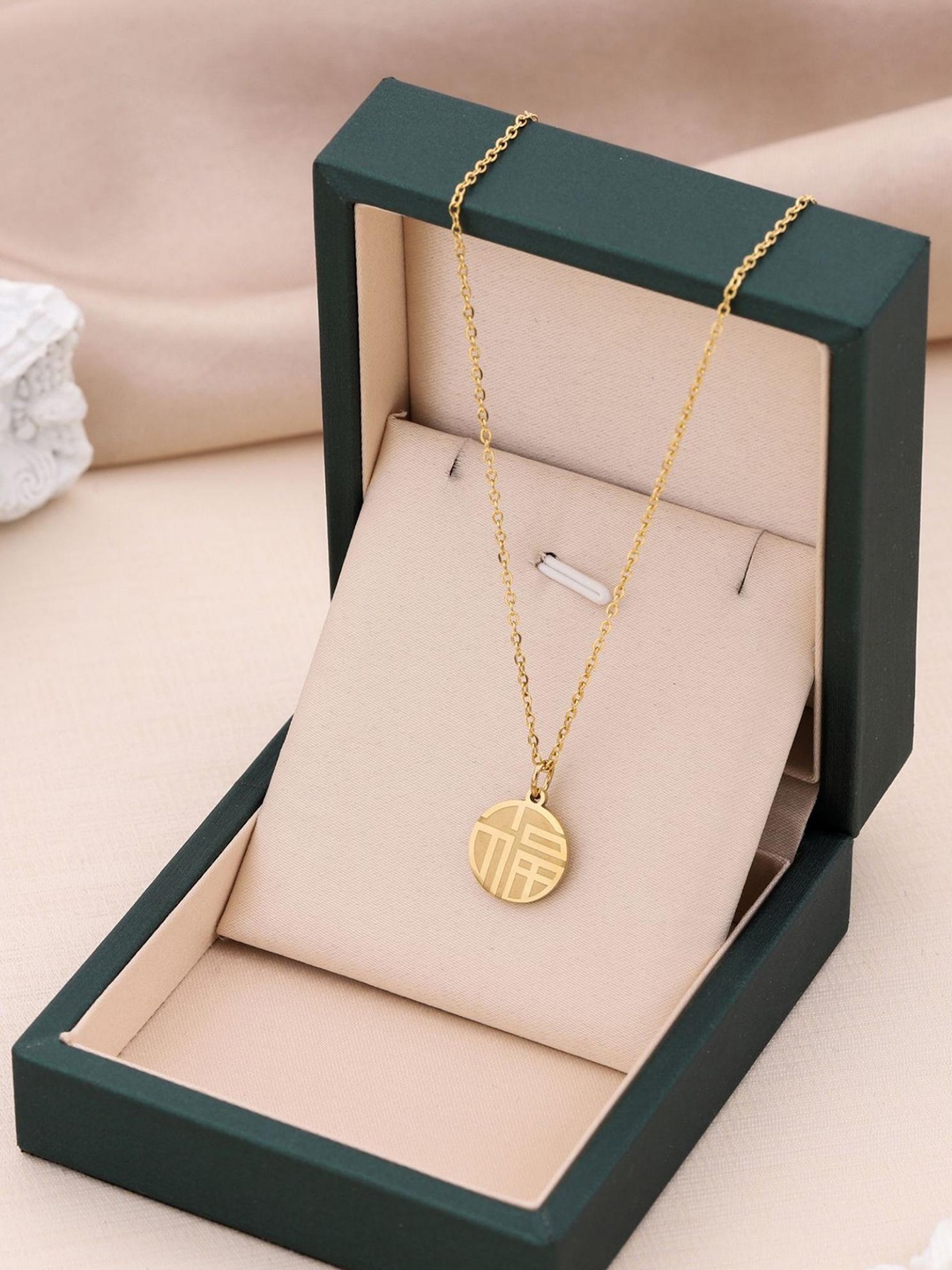 

MYKI Gold-Plated Stainless Steel Circular Pendant With Chain