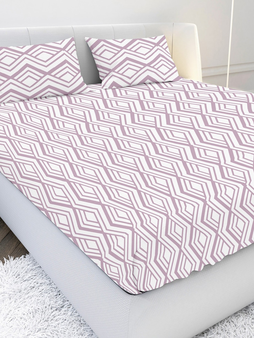 

MAYFAIR HOMES LONDON Pink & White Geometric 210 TC King Bedsheet with 2 Pillow Covers