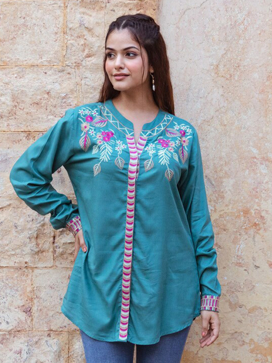 

Aadews Floral Embroidered Mandarin Collar Longline Top, Green