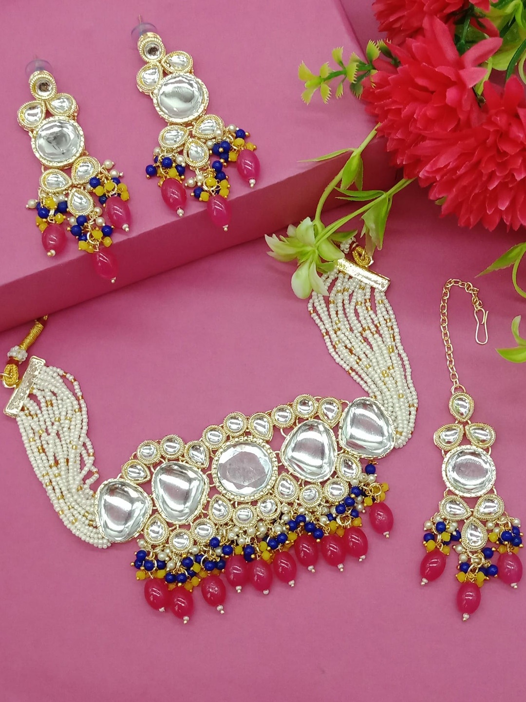 

AASHISH IMITATION Gold-Plated Kundan-Studded & Beaded Jewellery Set