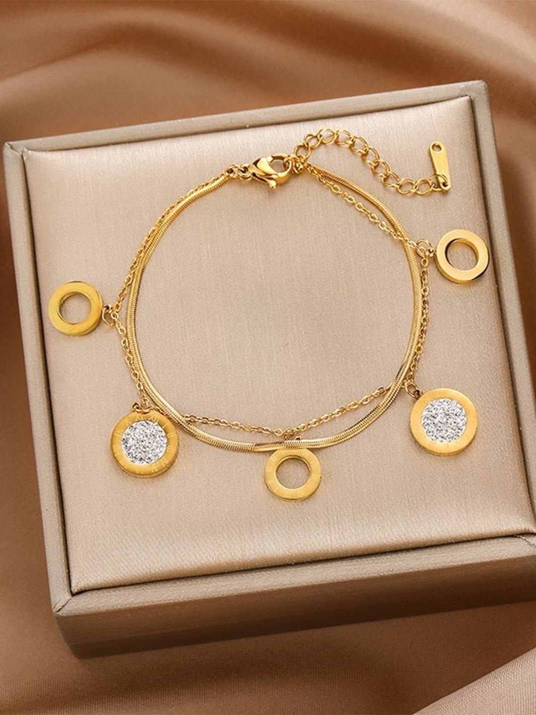 

MYKI Women Gold-Plated Cubic Zirconia Charm Bracelet